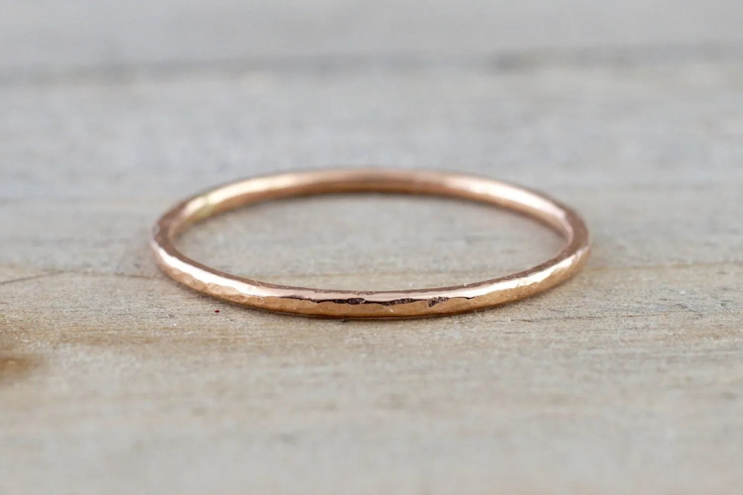 14k Solid Rose Gold Thin Hammered Dainty Polish Band Promise Anniversary Fashion Ring 0.9mm