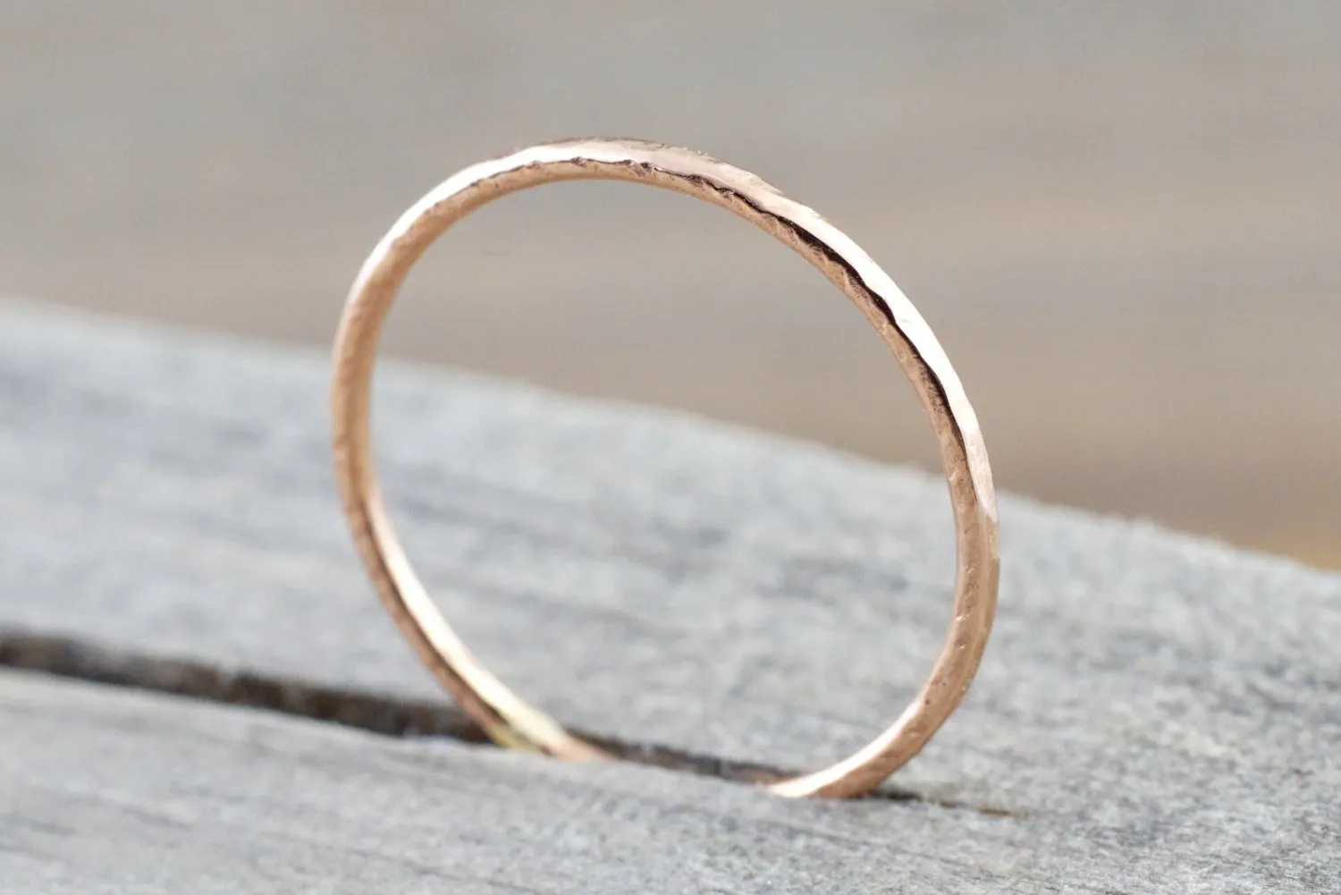 14k Solid Rose Gold Thin Hammered Dainty Polish Band Promise Anniversary Fashion Ring 0.9mm