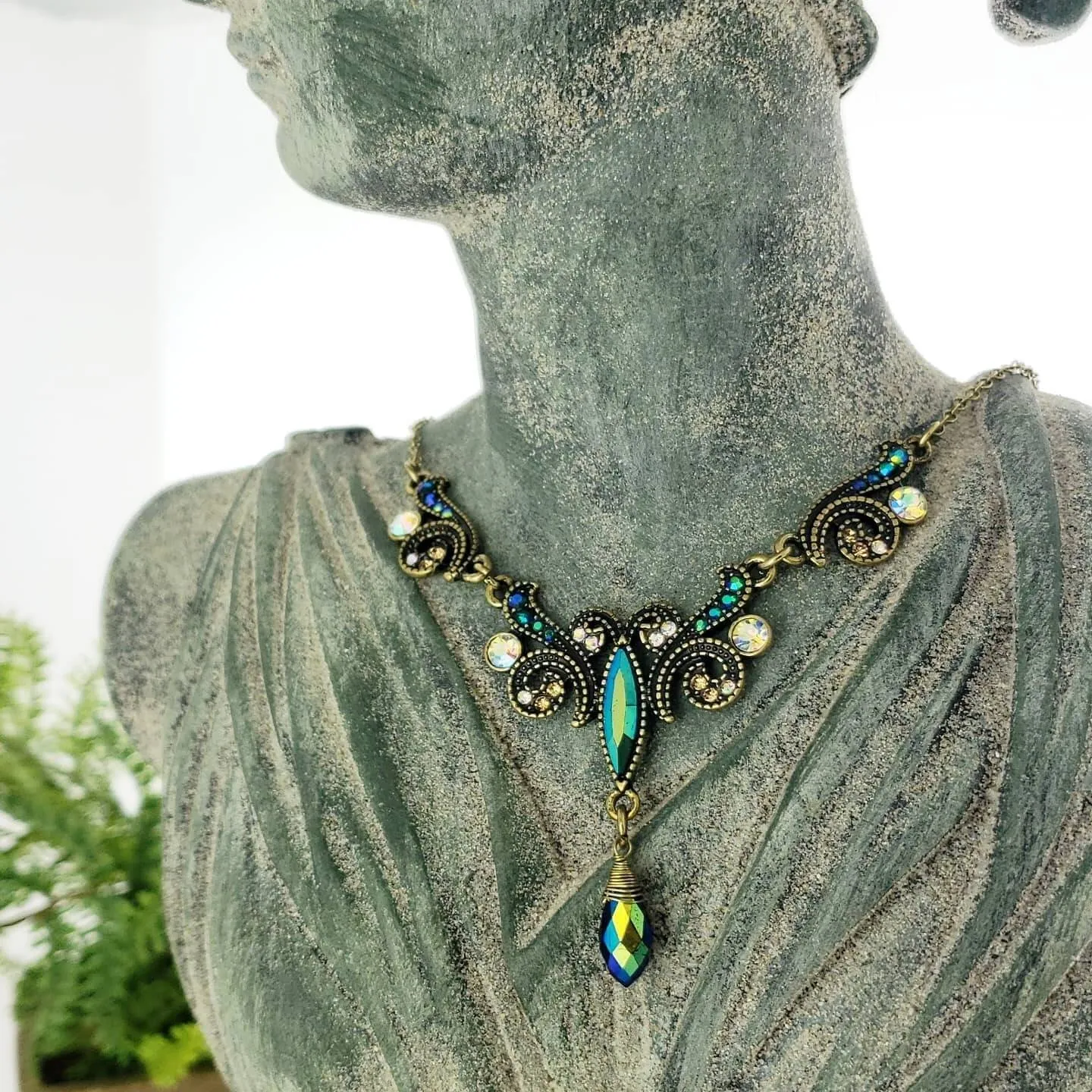 1928 Jewelry Peacock Plumage Art Nouveau Style Multi AB Glass Stone Drop Pendant Necklace 16 + 3 Extender