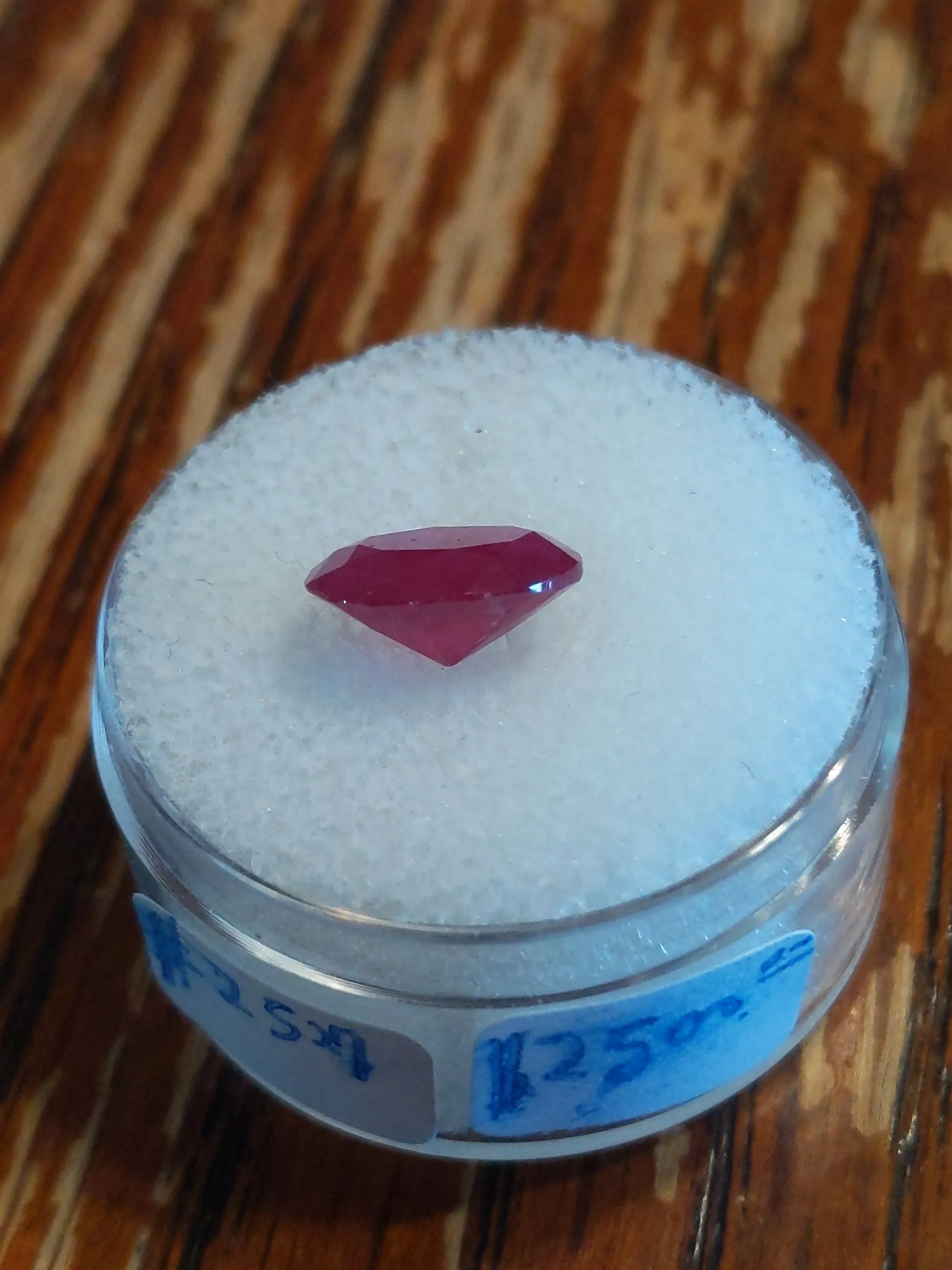 2.56ct SHIMMERY JAGDELAK RUBY HEAT ONLY