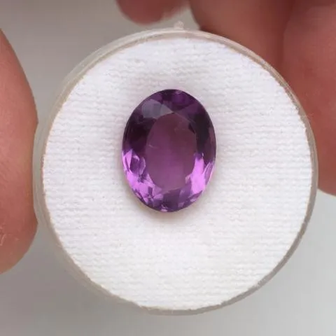 4.33 CT OVAL AMETHYST