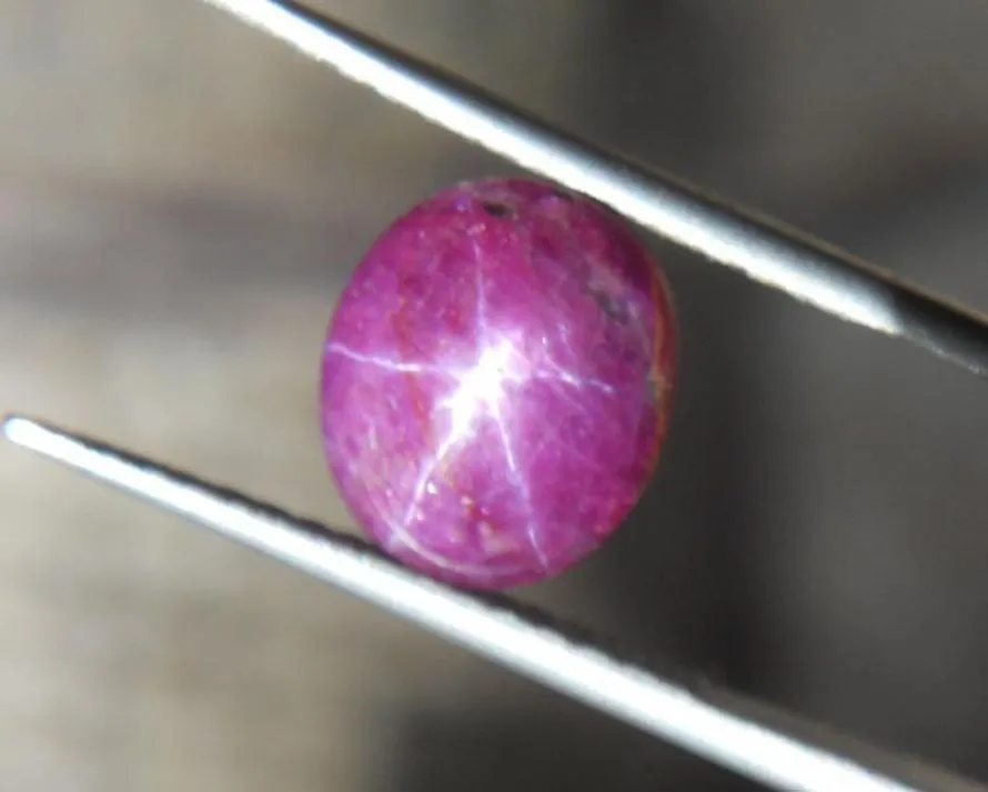 5.70ct NATURAL STAR RUBY CABOCHON