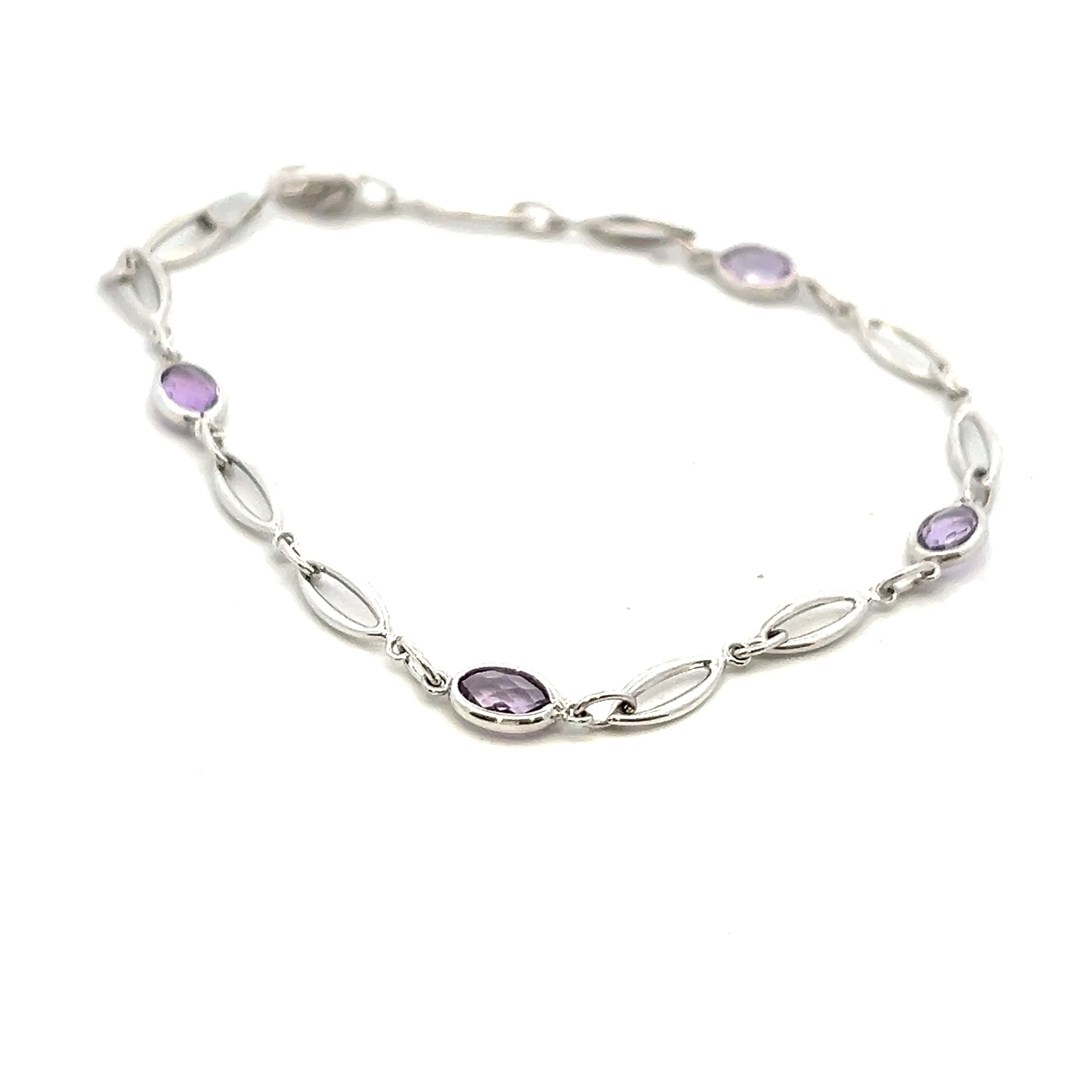 9ct White Gold Oval Amethyst Bracelet