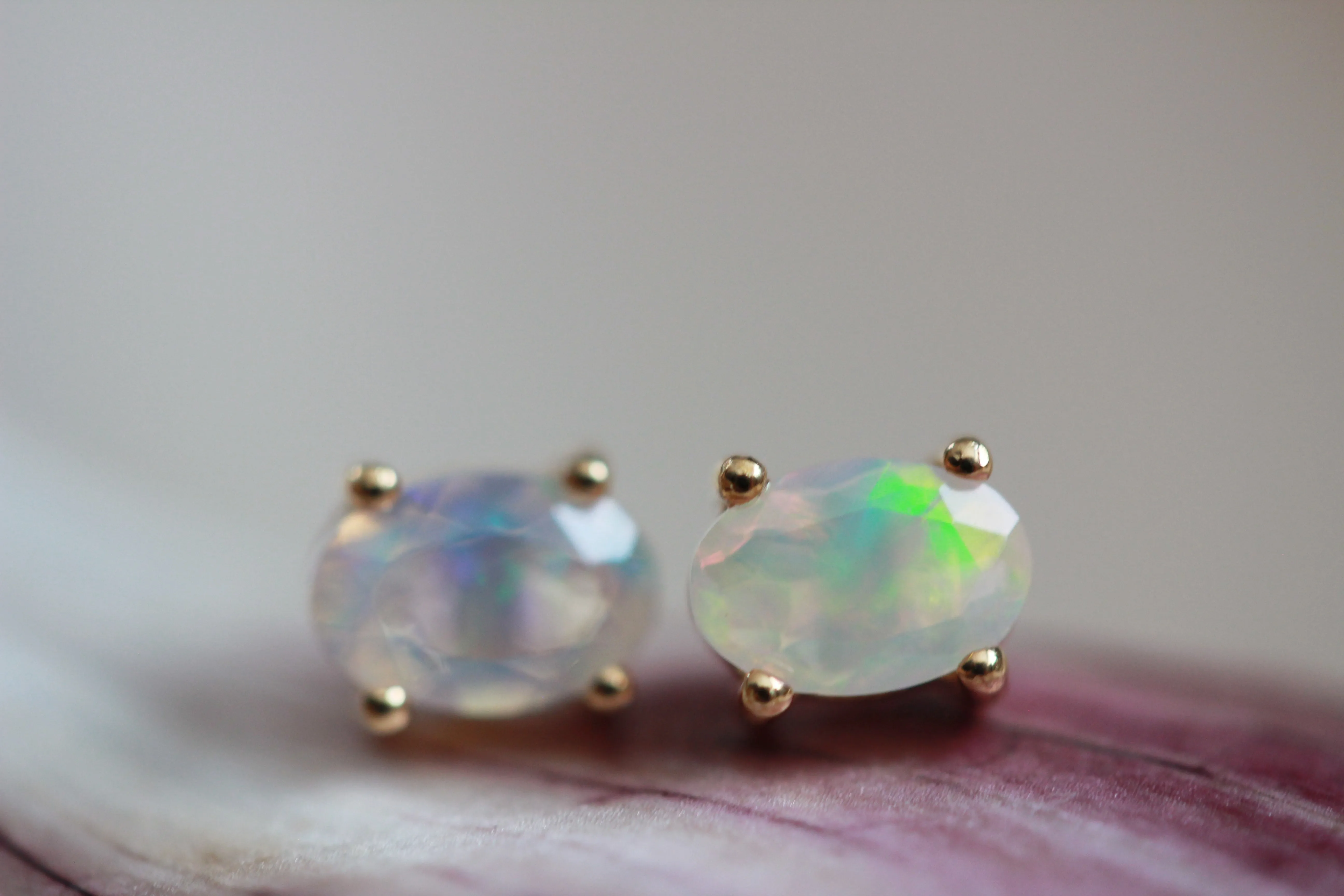 Ava Studs in Opal