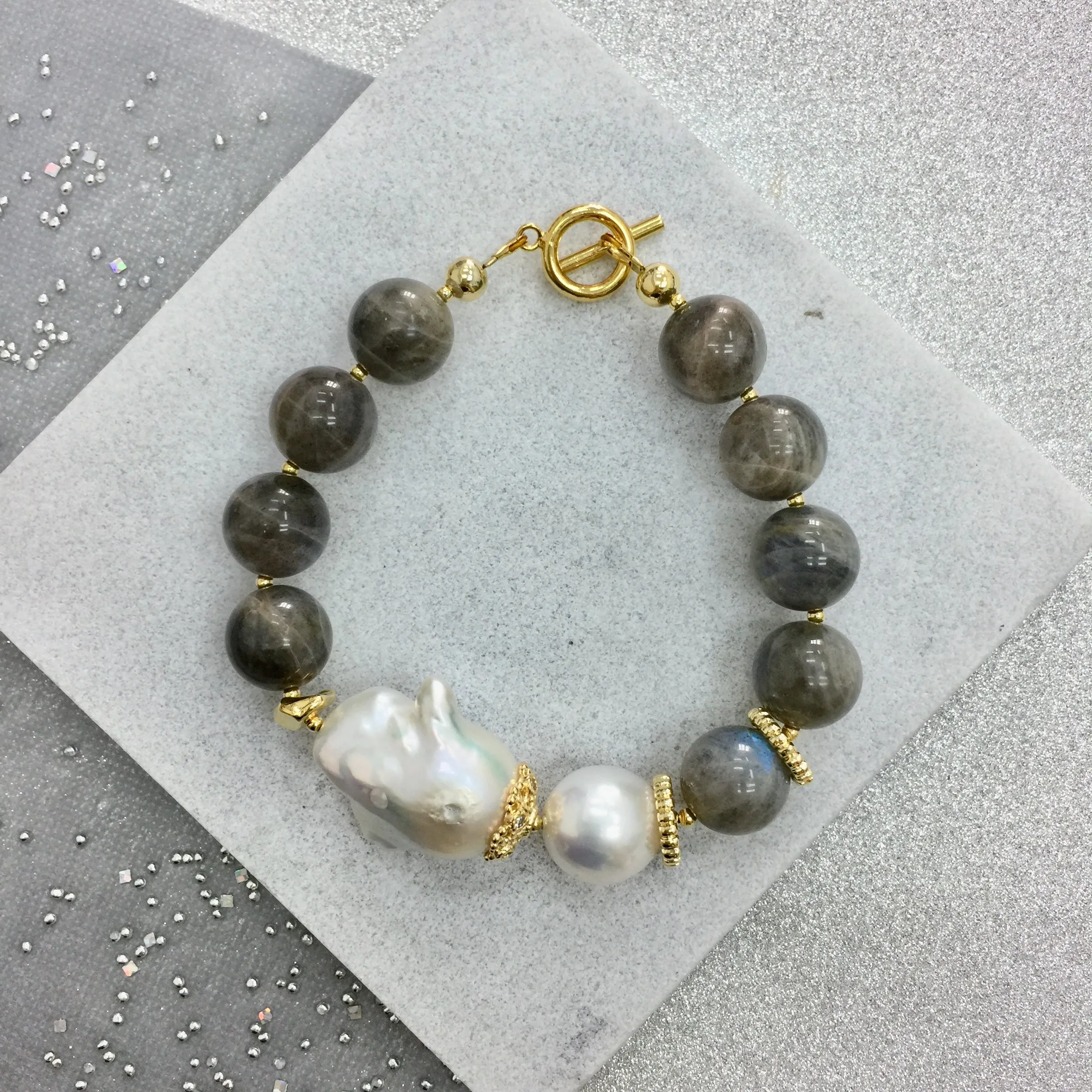 Baroque Pearls & Gray Labradorite Bracelet AB009