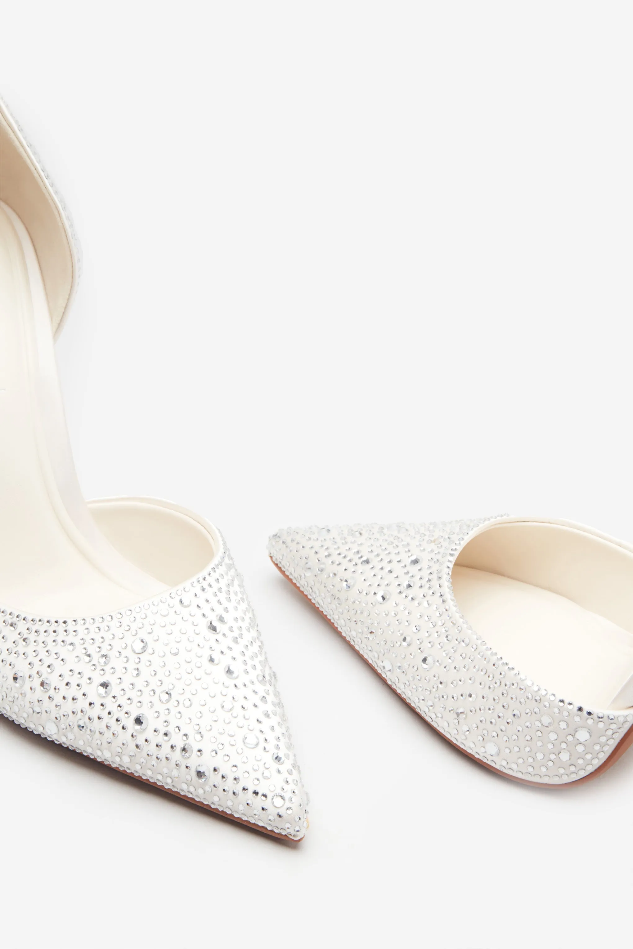 Catcher | Ivory Diamante Pointed Court Heels