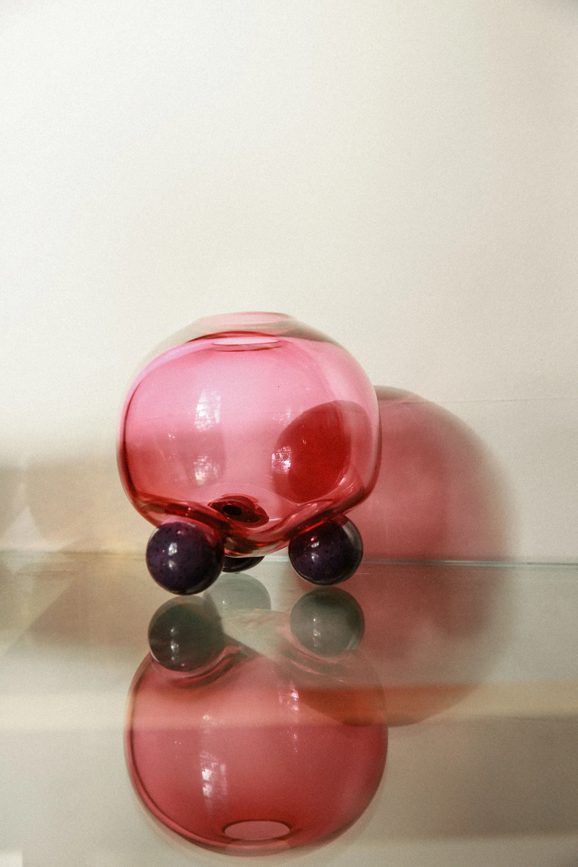 Glass Round Tripod Vase - Ruby/Purple