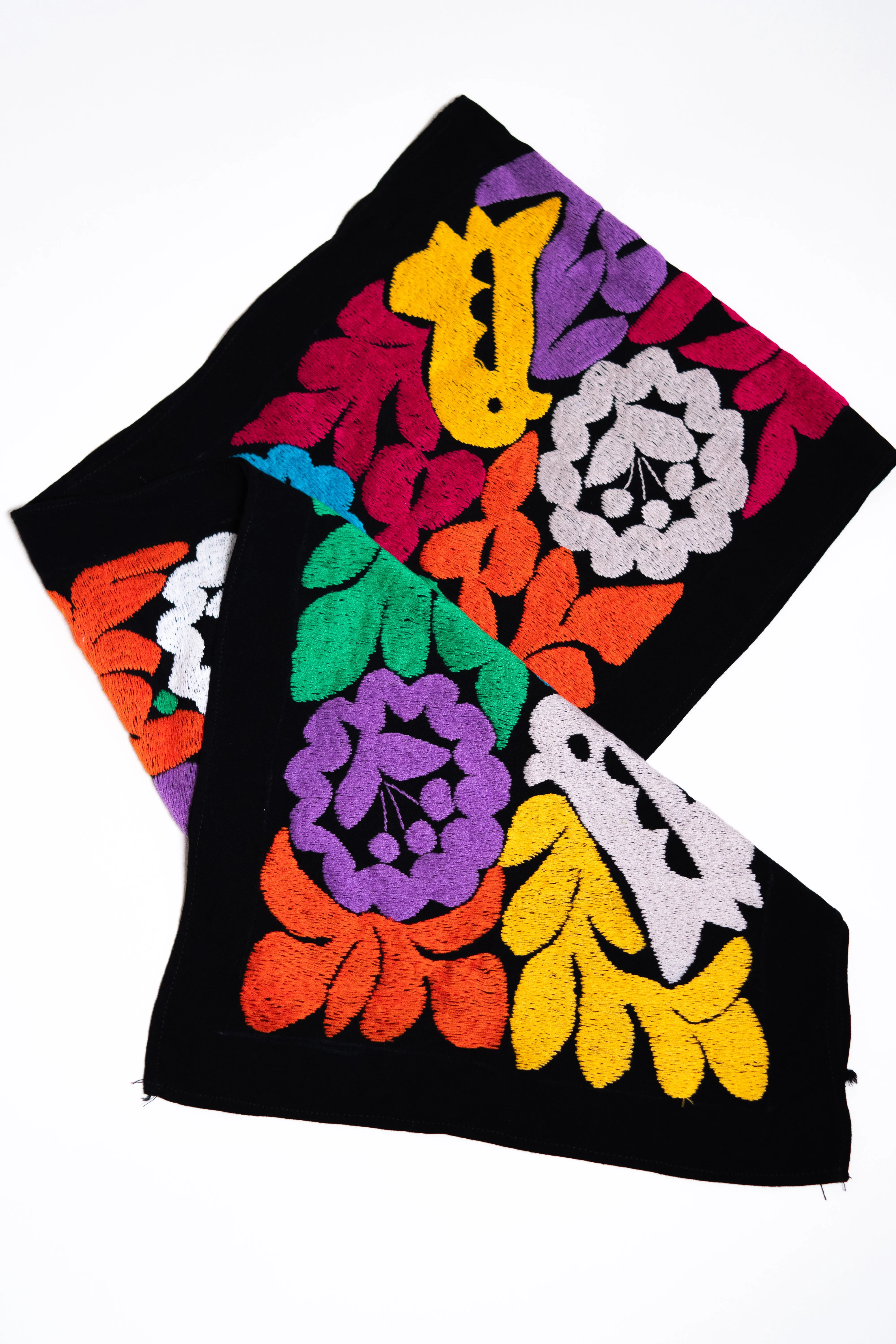 Jalapa table runner