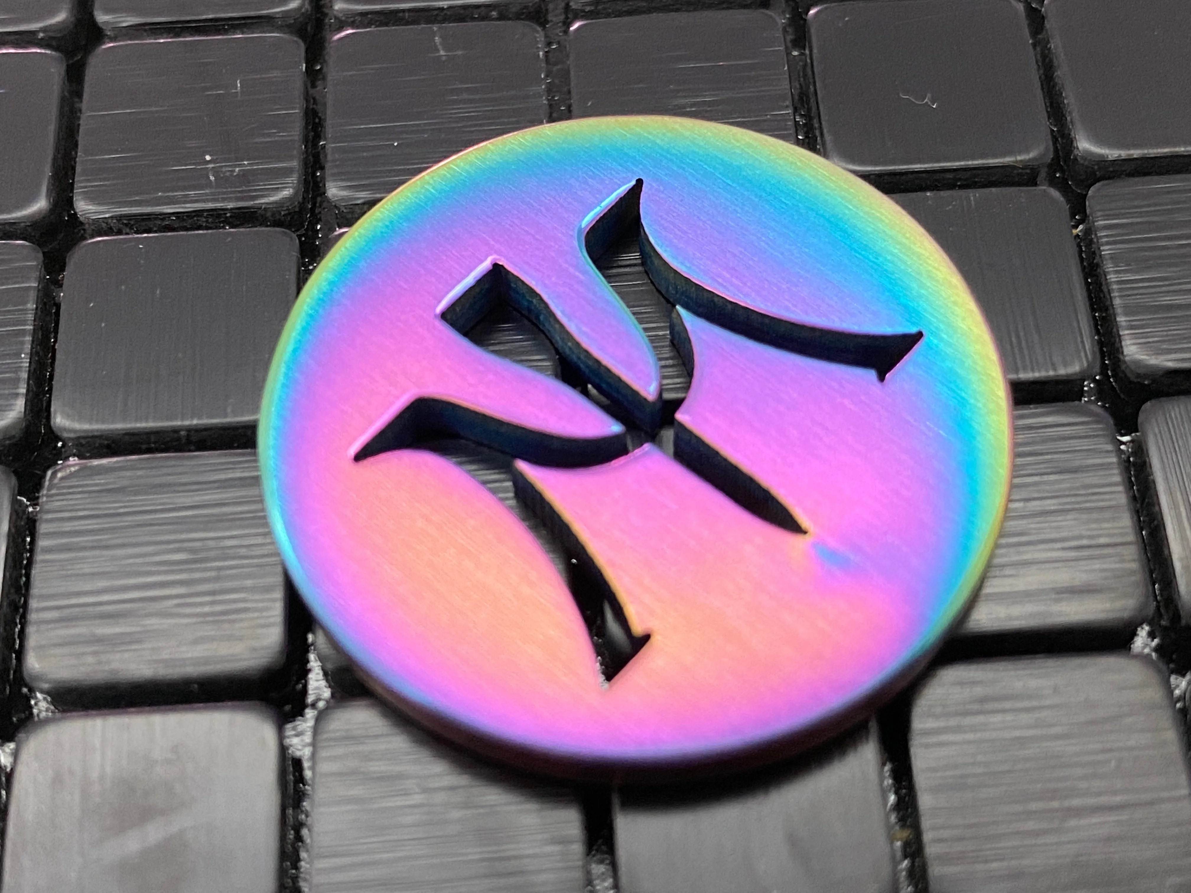 Miura Golf Ball Marker 5 Chromatic