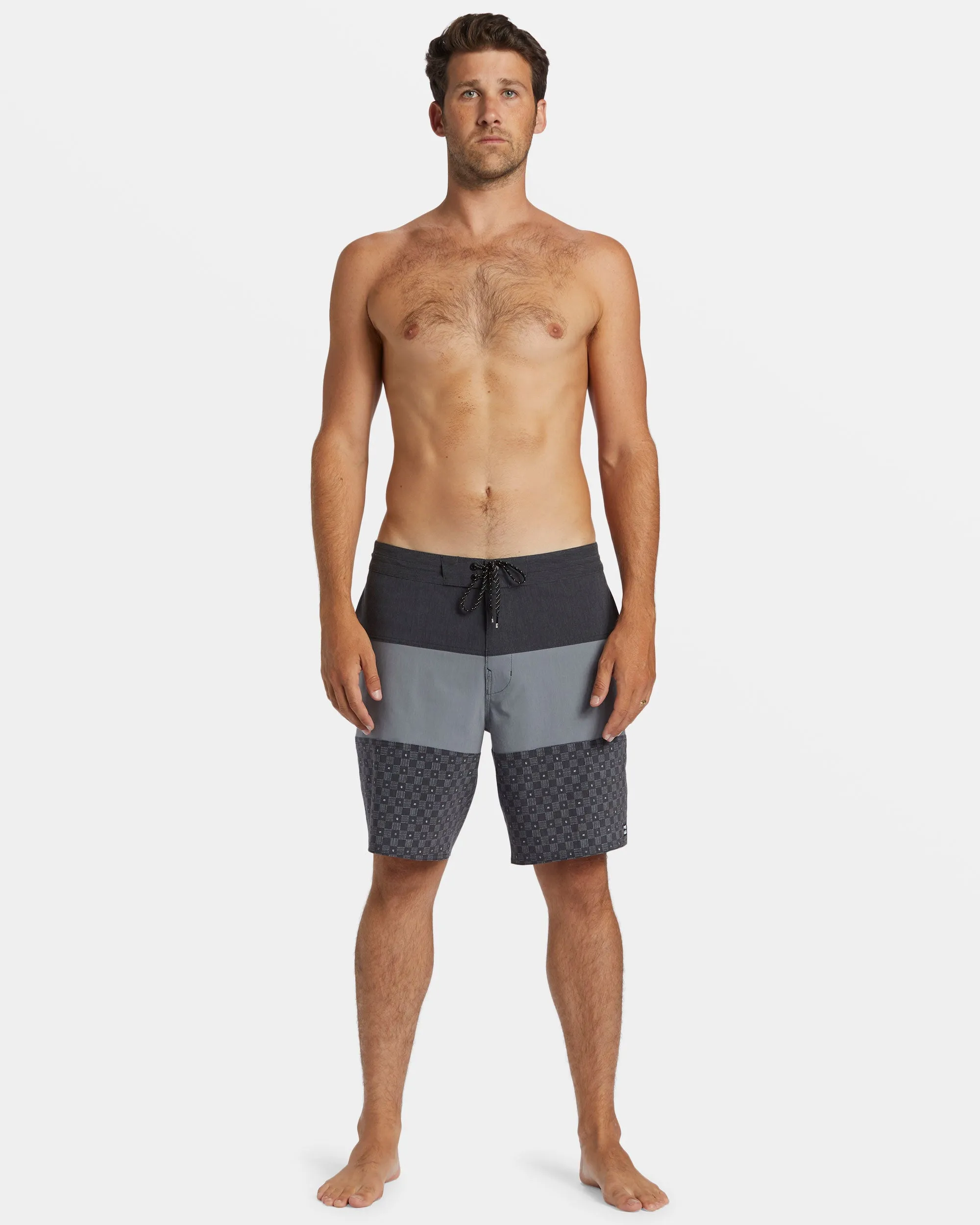 Tribong Lo Tide 19 Boardshorts - Black