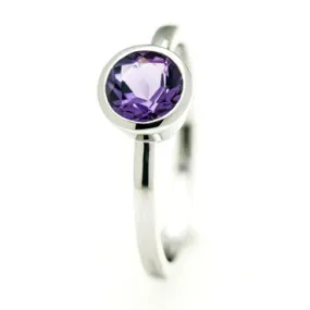 White Gold Bezel Amethyst Ring